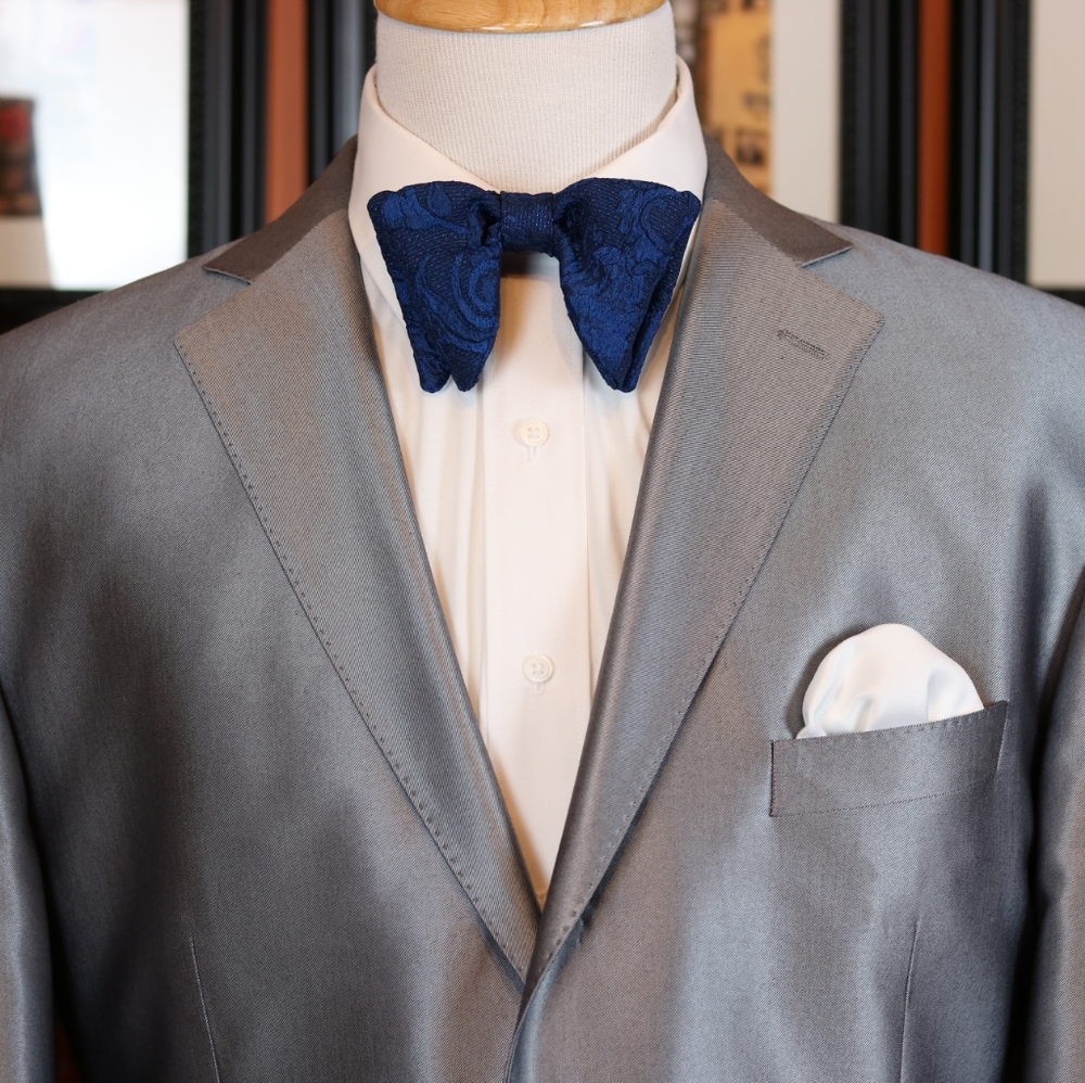 Vitarelli Italian Suit Medium Silver Sharkskin